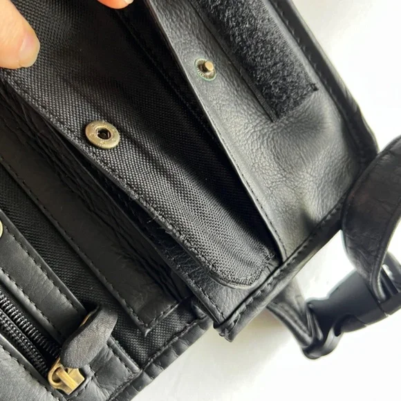 CLAVA LEATHER WALLET WAIST PACK - Summer Travel? Keep it all Together. - Picture 5 of 9